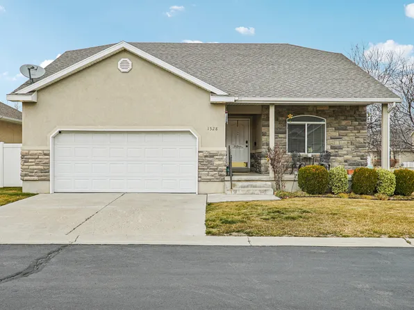 1528 W Turtle Dove Ln, West Jordan, UT 84088
