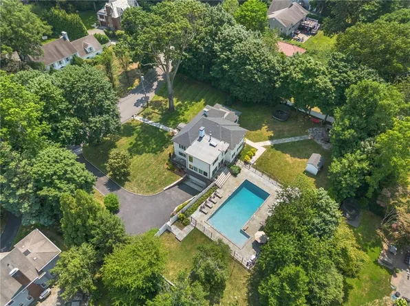 200 Lyncroft Road, New Rochelle, NY 10804