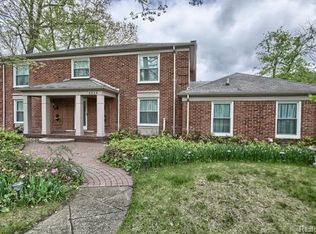 4424 Patrick Rd, West Bloomfield, MI 48322