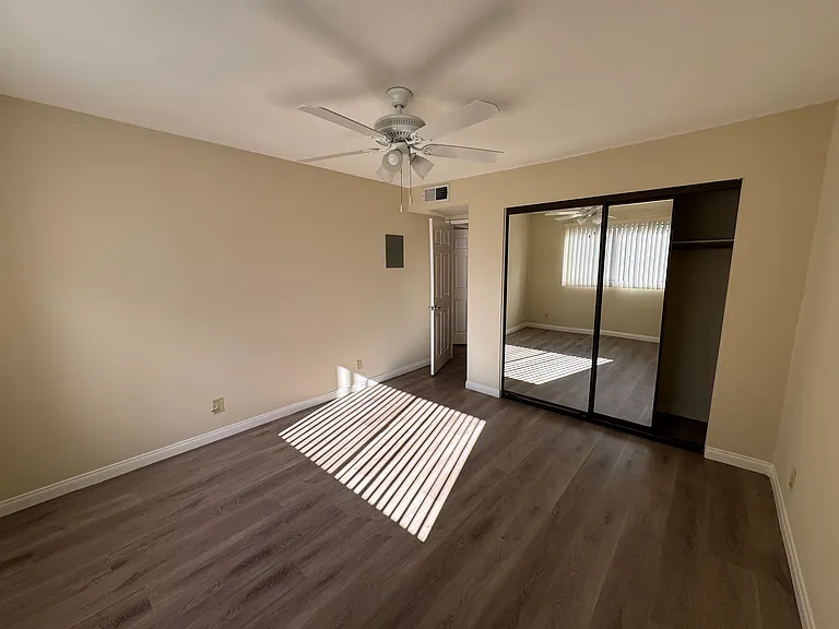 515 E Elmwood Ave #104 — Photo 6