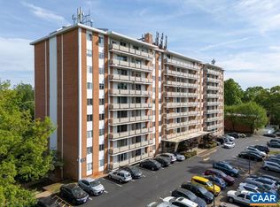 1800 Jefferson Park Ave APT 305, Charlottesville, VA