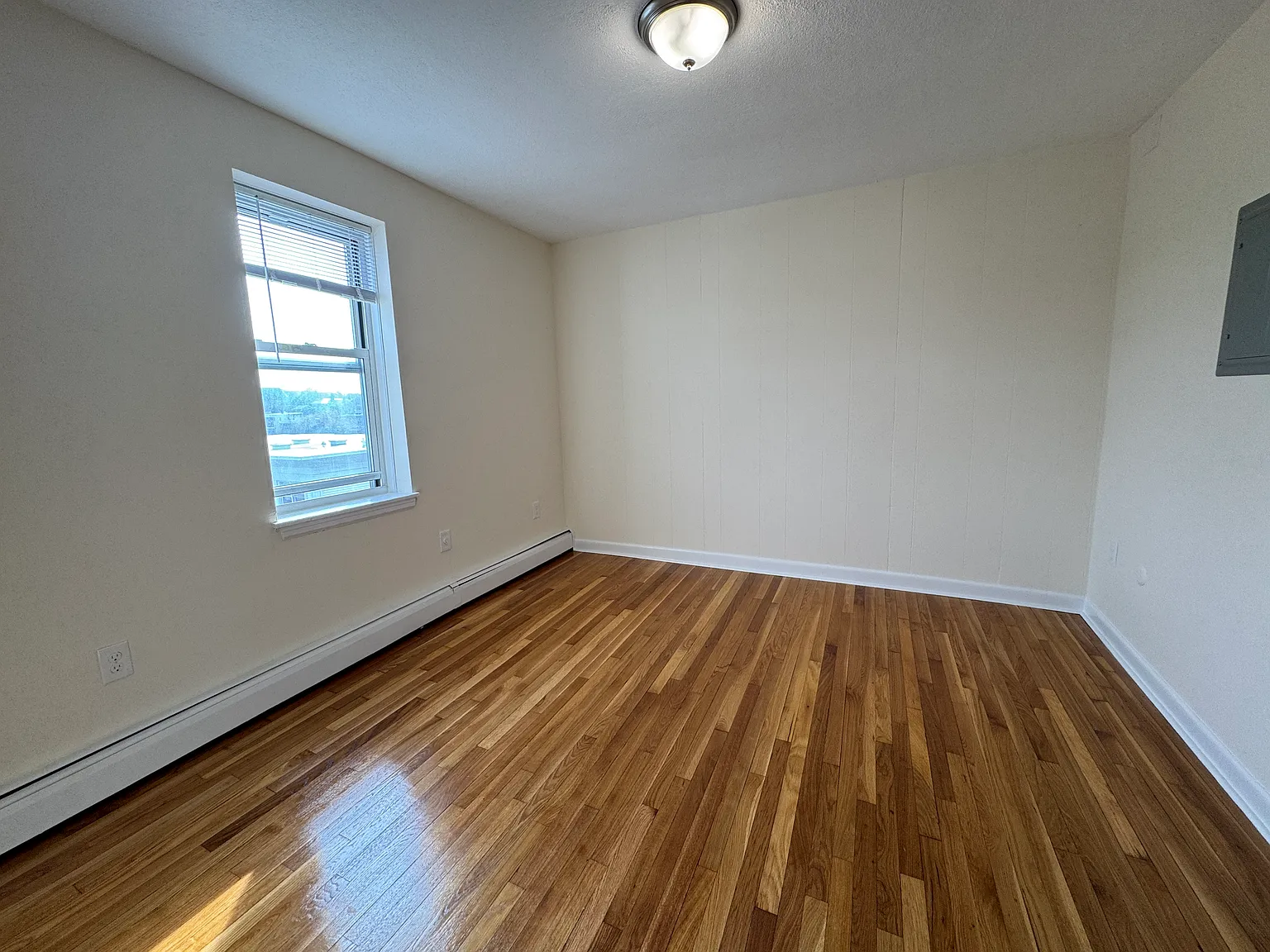 1 bed, 99999 sqft, $1,950 — Photo 4