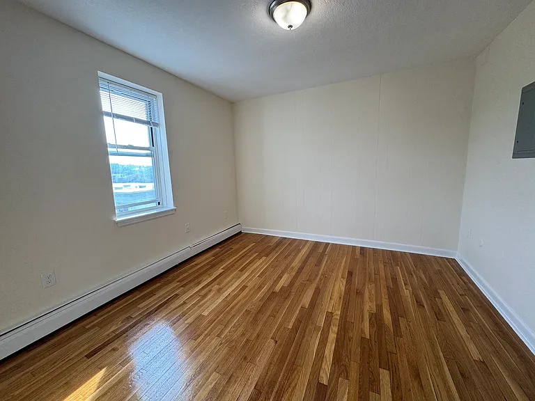 160 N Beacon St #22 — Photo 4