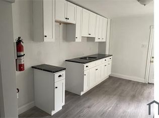 402 Valley Rd, Coatesville, PA 19320