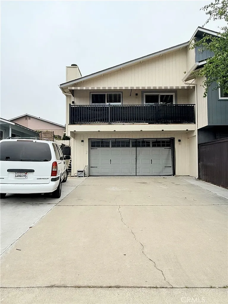 2 bed, 1193 sqft, $3,500 — Photo 1
