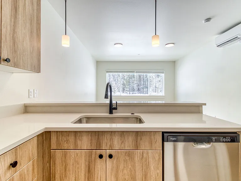 Luxury Apartment in La Pine! — Photo 8