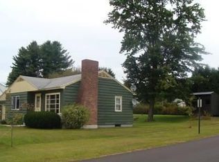 220 E Proctor Rd, Center Rutland, VT 05736