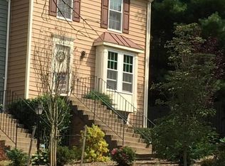 1494 Autumn Ridge Cir, Reston, VA 20194