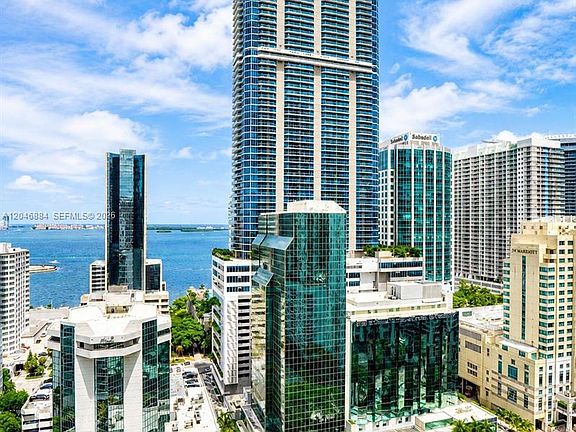 4th image of 1010 Brickell Ave #2402