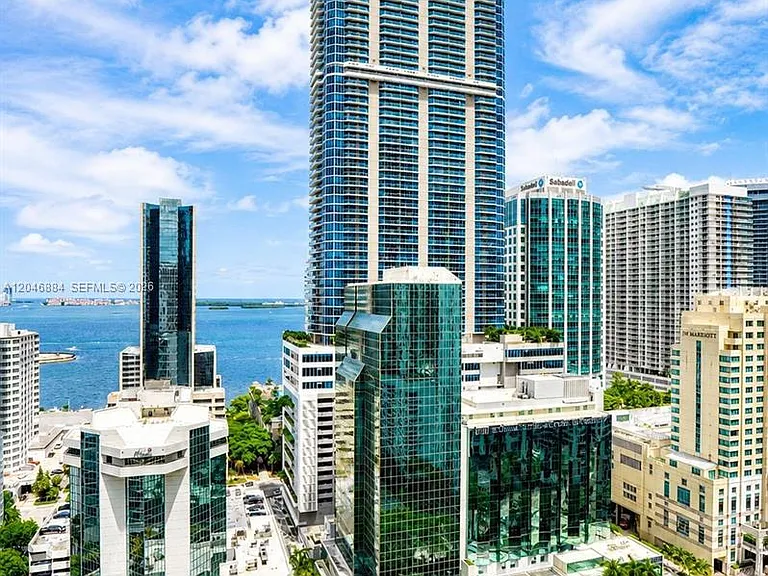 1010 Brickell Ave #2402 — Photo 4
