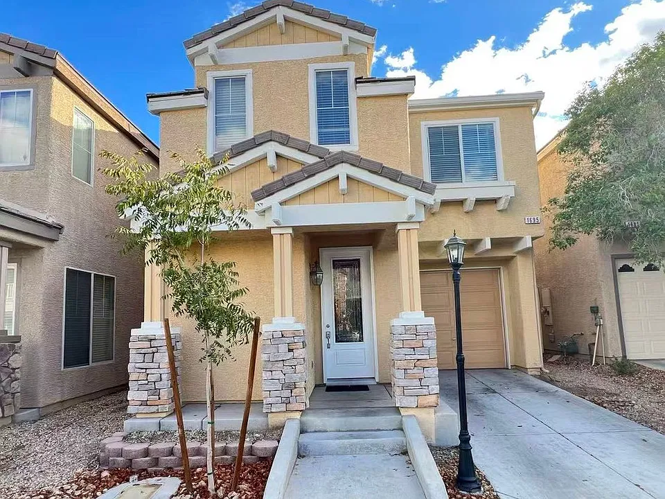 1695 Tristan Flower Ave