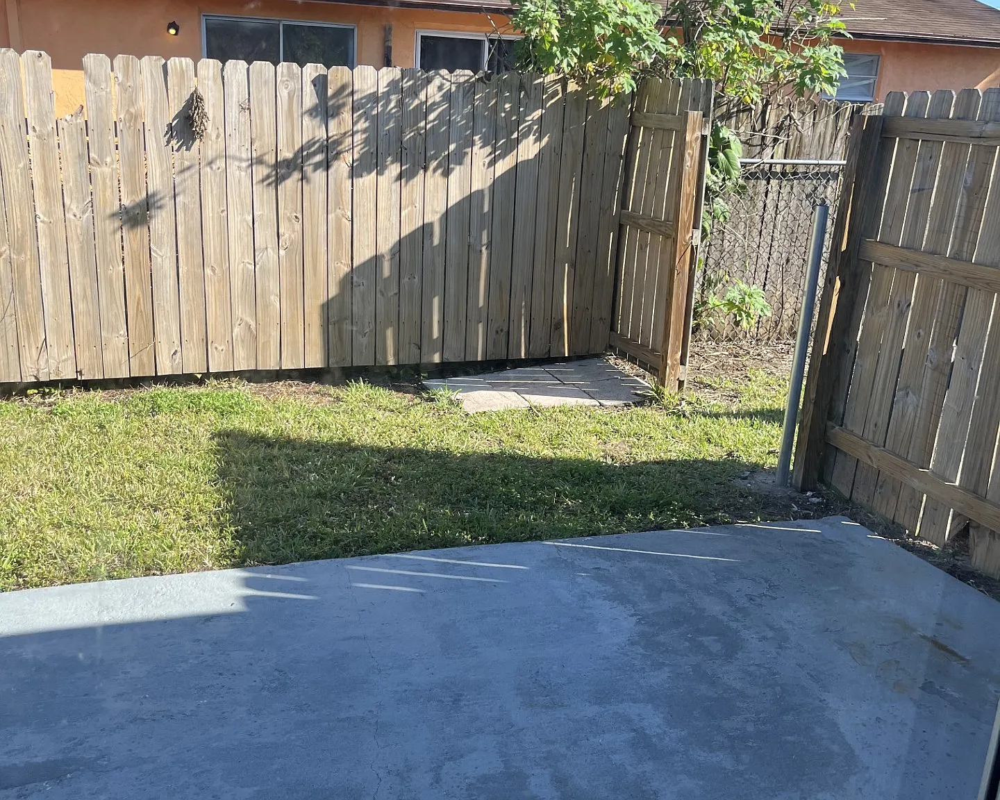 3 bed, 1150 sqft, $2,150 — Photo 3