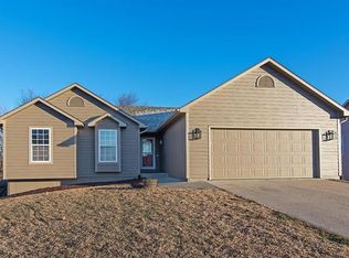 802 E 12th St, Eudora, KS 66025