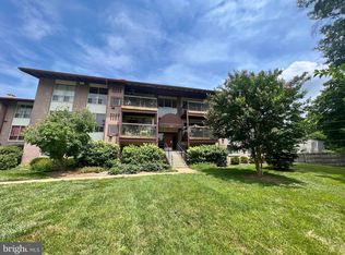 210 Park Terrace Ct SE APT 60, Vienna, VA 22180