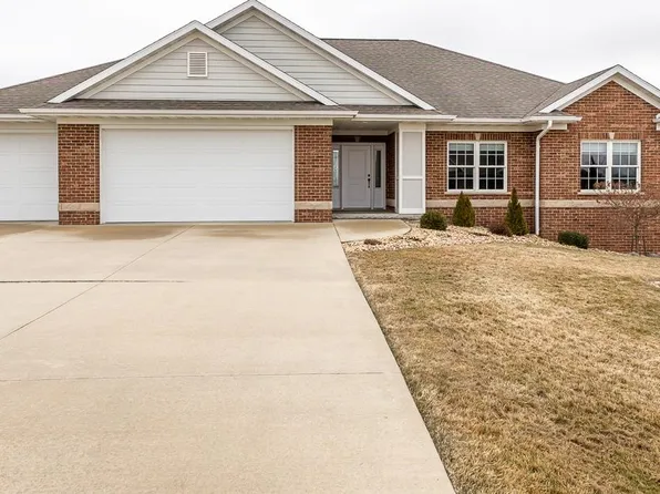16775 Cordillera Dr, Peosta, IA 52068