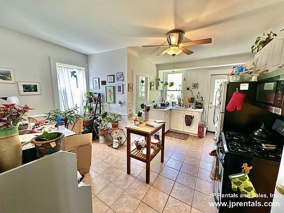 5th image of 68 McBride St APT 3