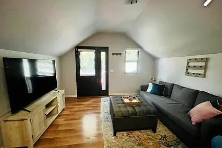 1 bed, 1.0 bath, 600 sqft, $1,500 — Photo 2