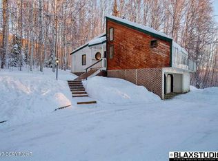 209 Falcon Dr, Fairbanks, AK 99712