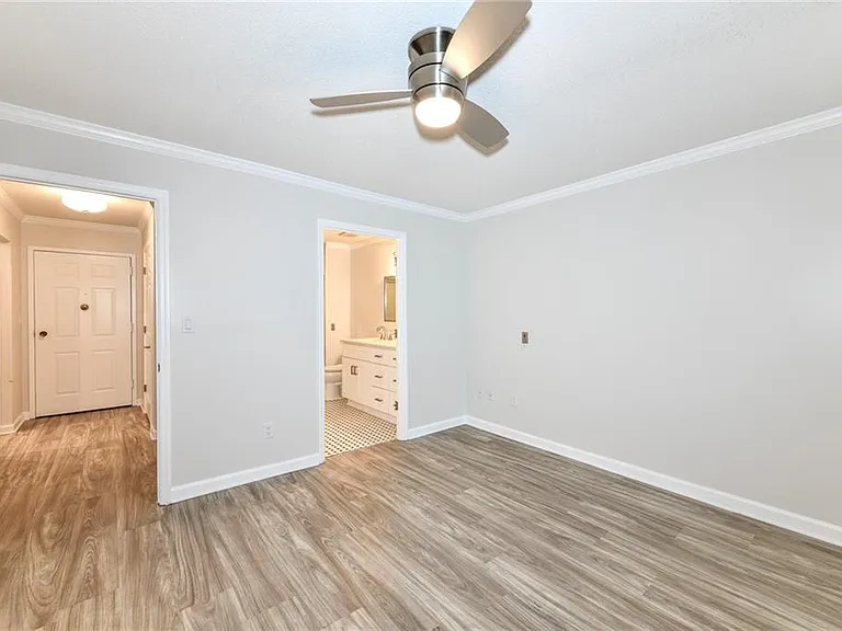 300 Johnson Ferry Rd #A210 — Photo 13