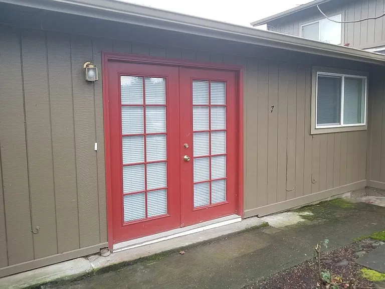 West Slope Apartments — Photo 38