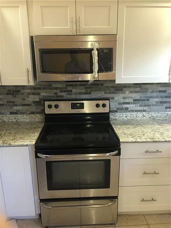 3 bed, 1218 sqft, $2,400 — Photo 4
