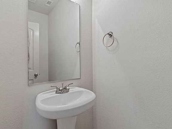 4th image of 2373 Homewood Ln