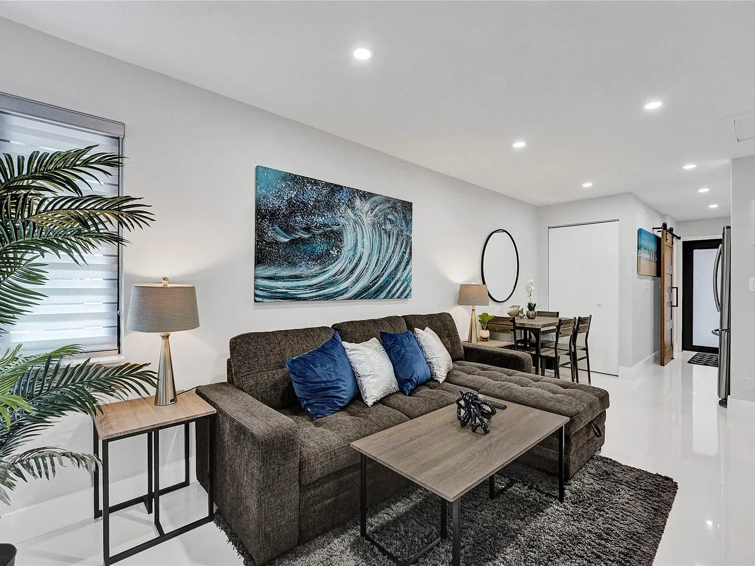 1 bed, 2109 sqft, $1,999 — Photo 2