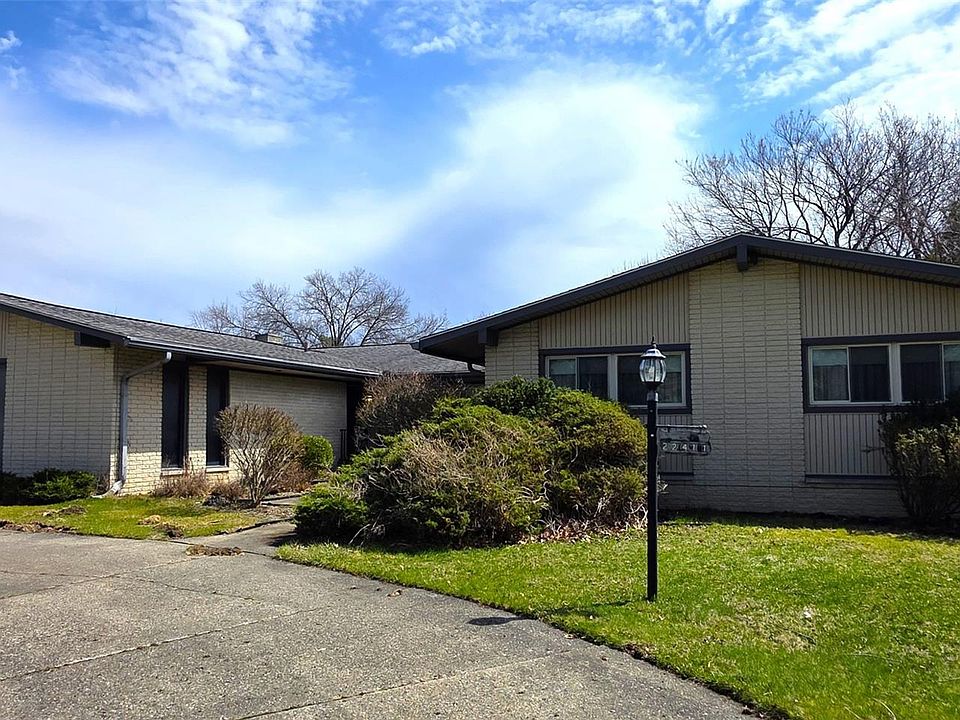 1st image of 22411 Twyckingham Way