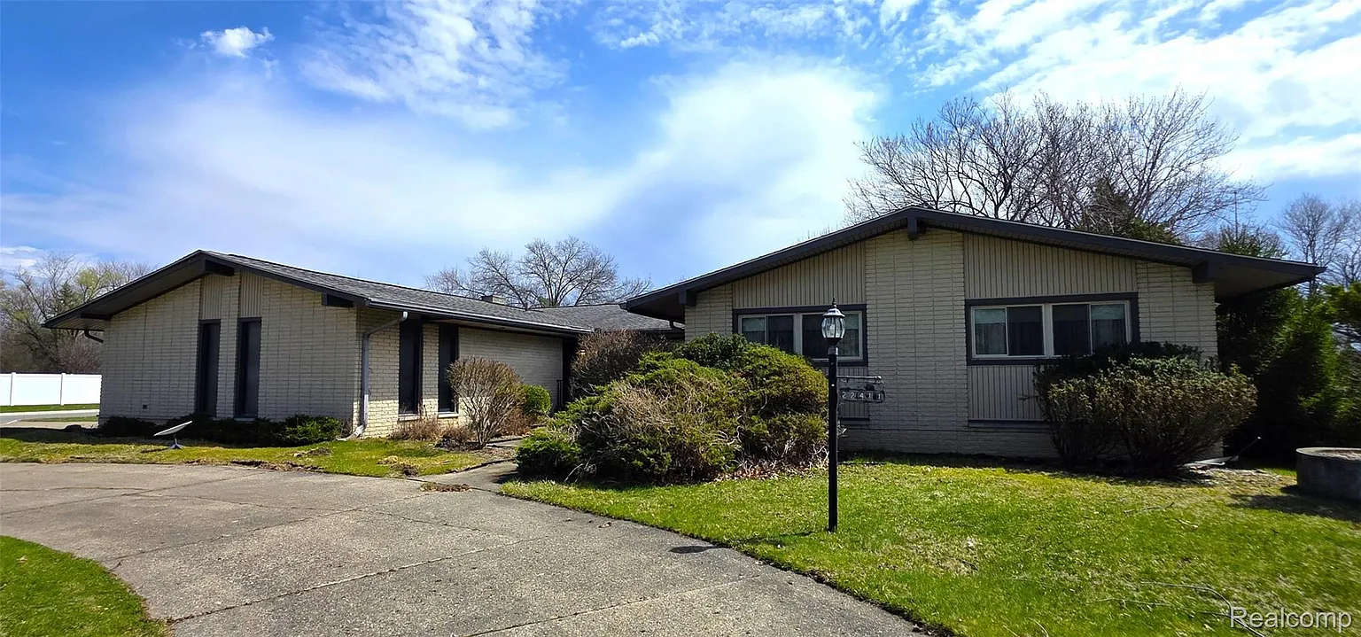 22411 Twyckingham Way photo 1