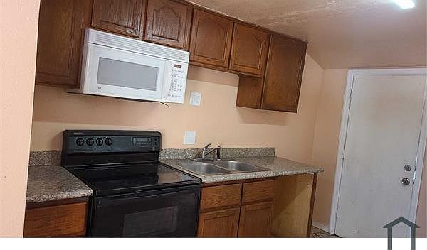 1st image of 2539 W Vista Ave #C