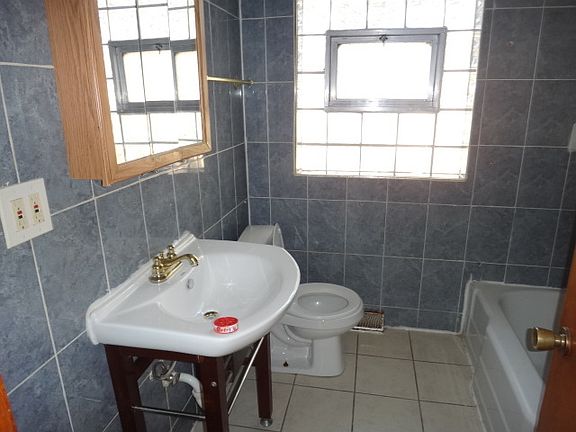 5th image of 1826 S 55th Ave