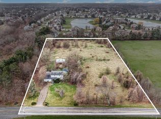 51405 Elm Rd, Granger, IN 46530