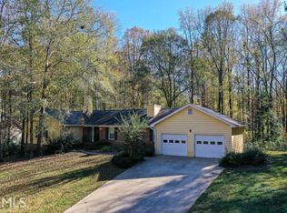 6817 Greenoak Dr, Douglasville, GA
