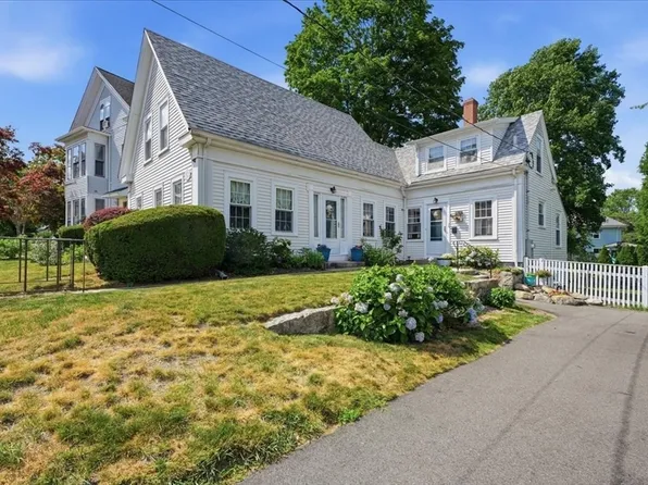 113 Temple St, Whitman, MA 02382
