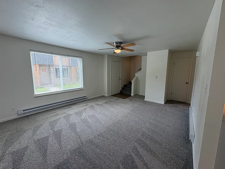 3105 W Cherry Ln #4 — Photo 2