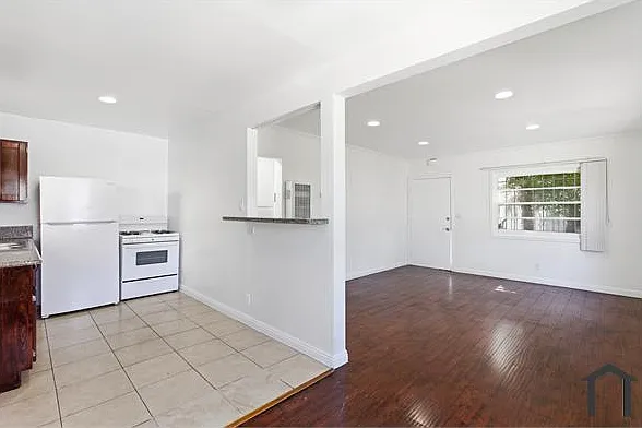 534 Hyde Park Pl #534 — Photo 6
