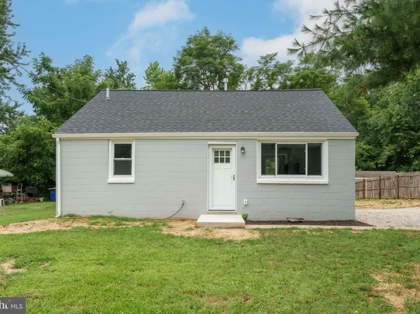 38 Buttonwood Ave, New Castle, DE 19720