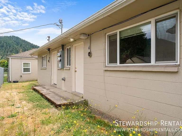 76243 Gale St #1 — Photo 14