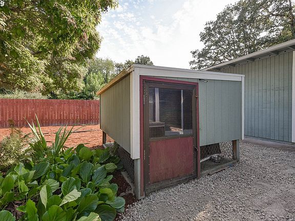 5th image of 20240 Old River Dr