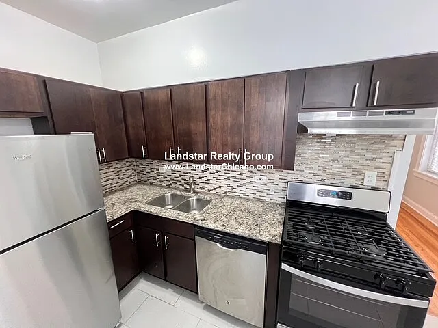 1303 Elmwood Ave #101 — Photo 3
