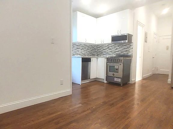 4th image of 321 E 66th St APT 1D