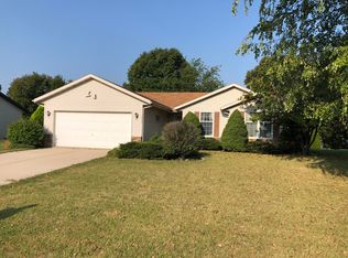 1016 Crestview Dr, Watertown, WI