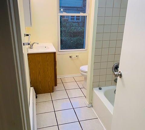 3rd image of 448 W Bringhurst St Floor 2