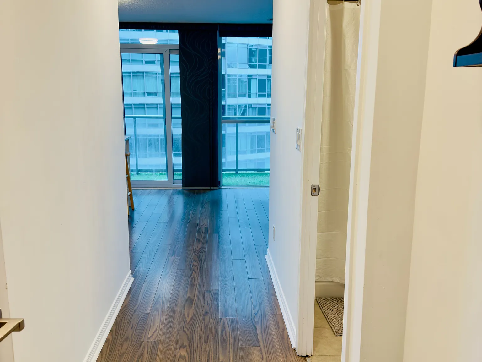 2 bed, $3,600 — Photo 3