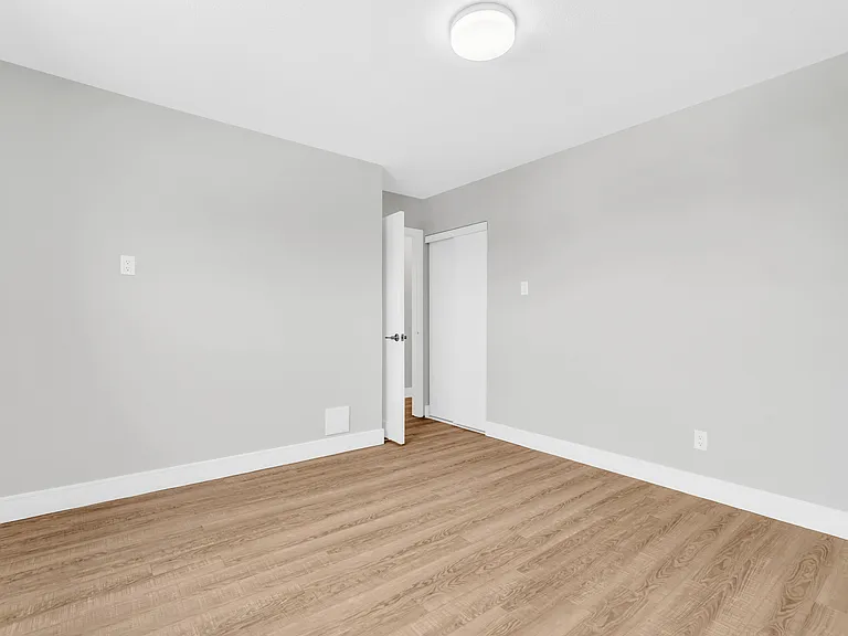 1220 Hamilton St — Photo 4