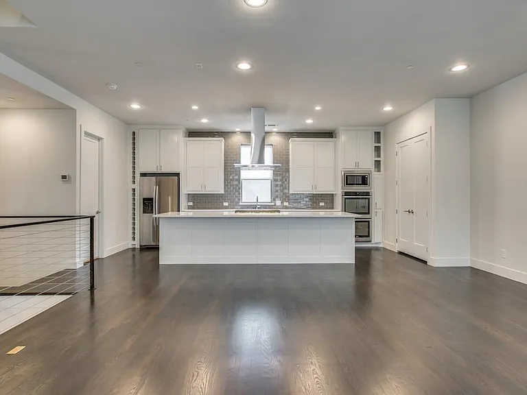 5816 Lindell Ave #2 — Photo 6