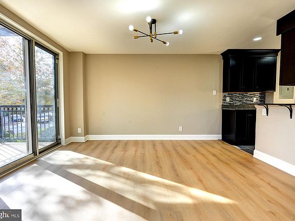 5th image of 1900 Lyttonsville Rd APT 211