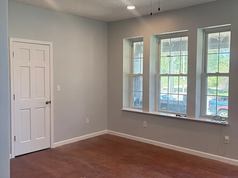 4110 W Belle Pl — Photo 2