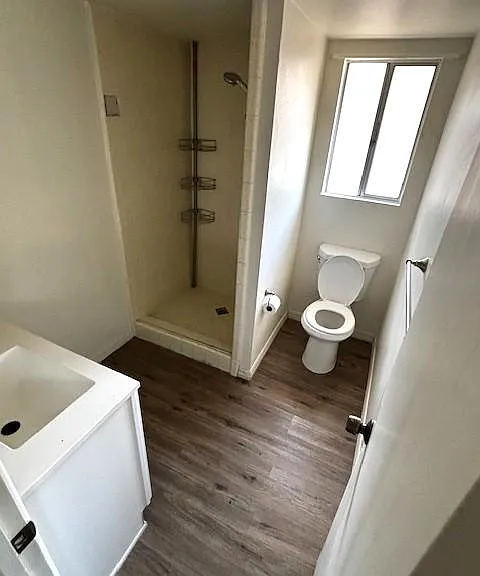 915 Malaga Pl — Photo 10