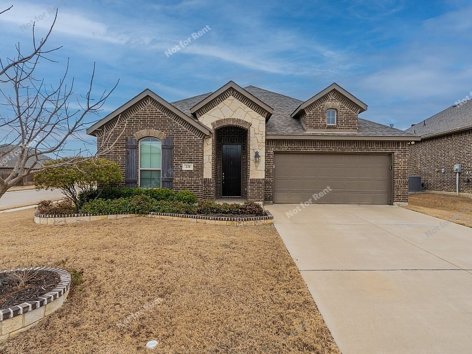 1st image of 221 Buckskin Dr